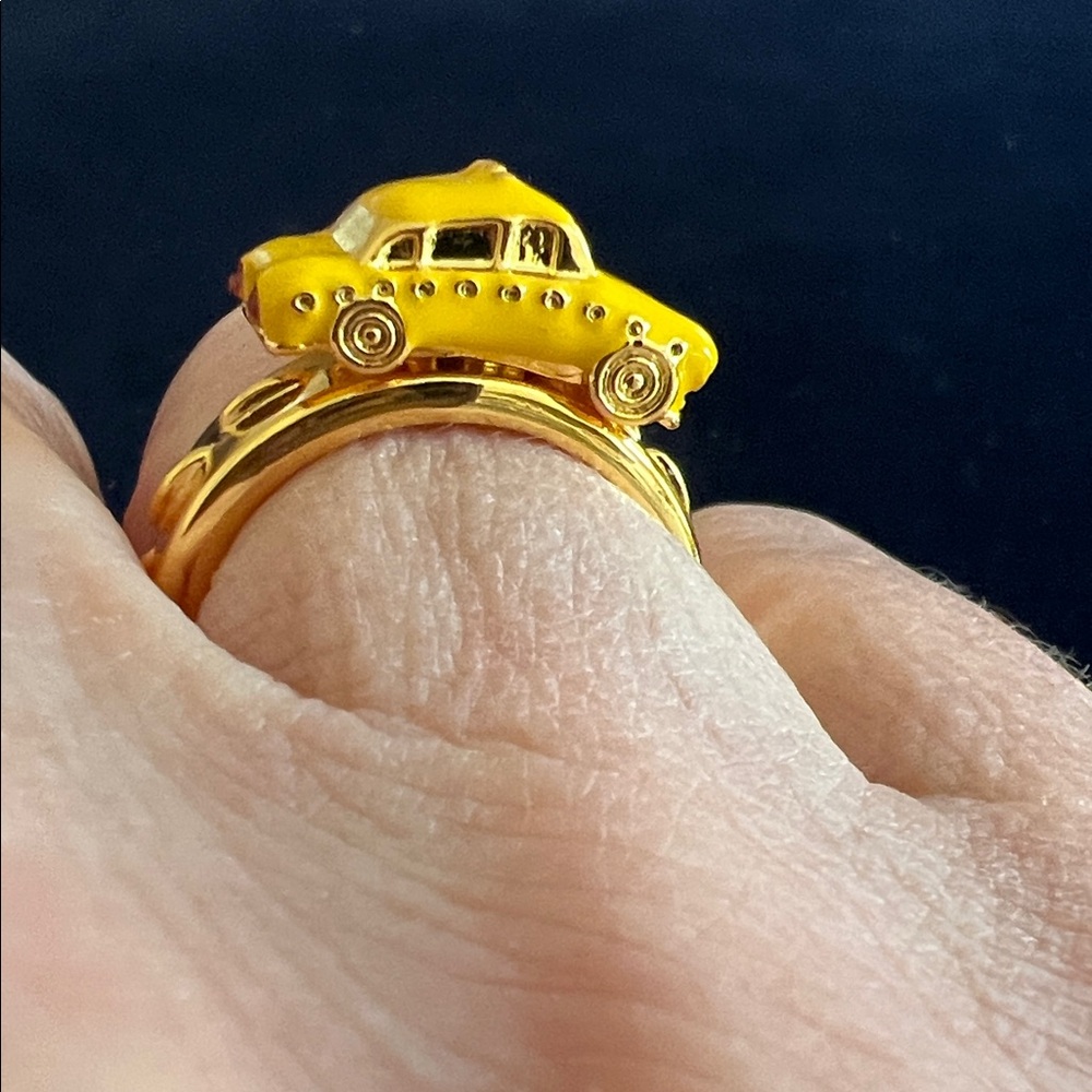 Kate spade Yellow Cab 🚕 Enamel Gold Ring